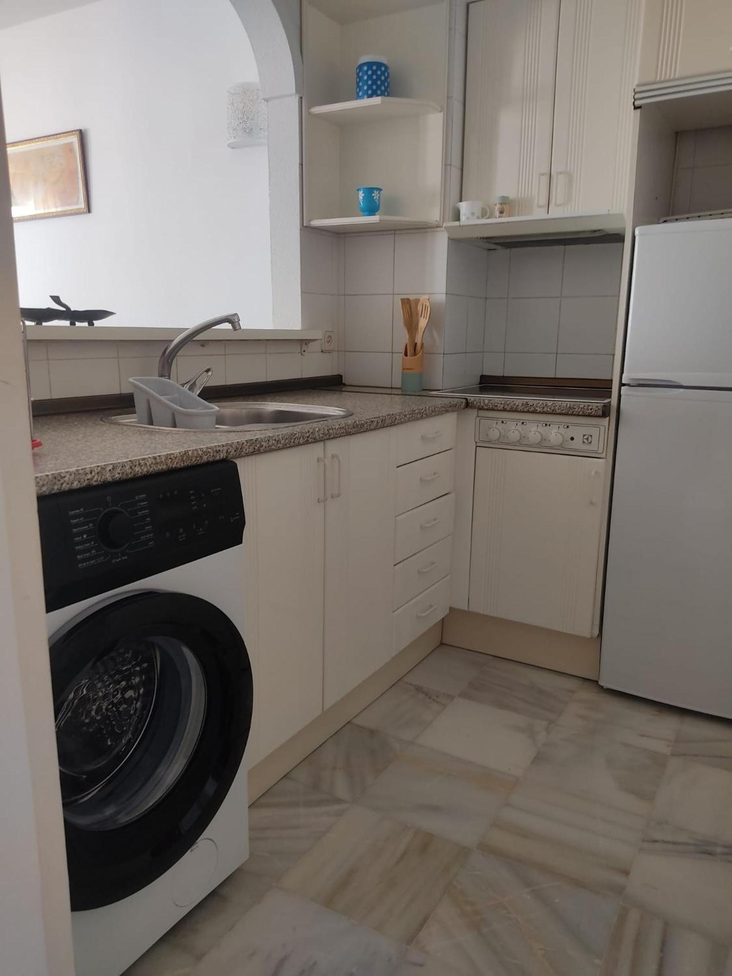 Sunbeach Apartment *